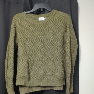Time and Tru Olive Cable Knit Sweater